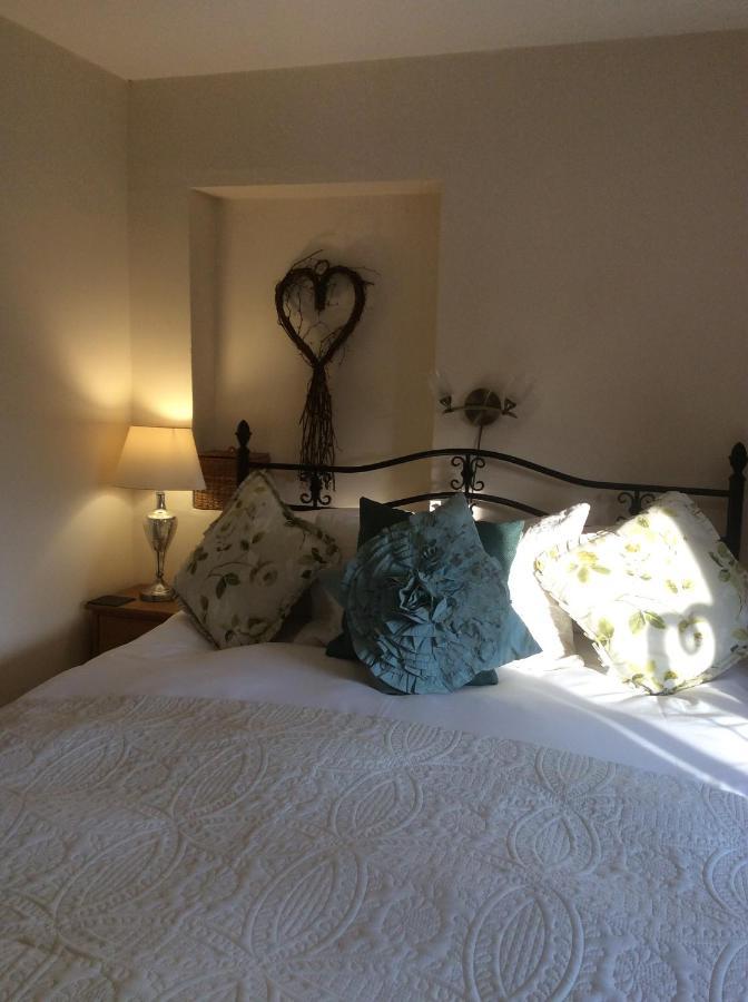 뉴볼드온스투어 The Poplars B&B 외부 사진